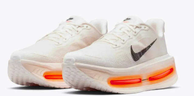 Nike Vomero Premium Sail Coconut Milk Total Orange