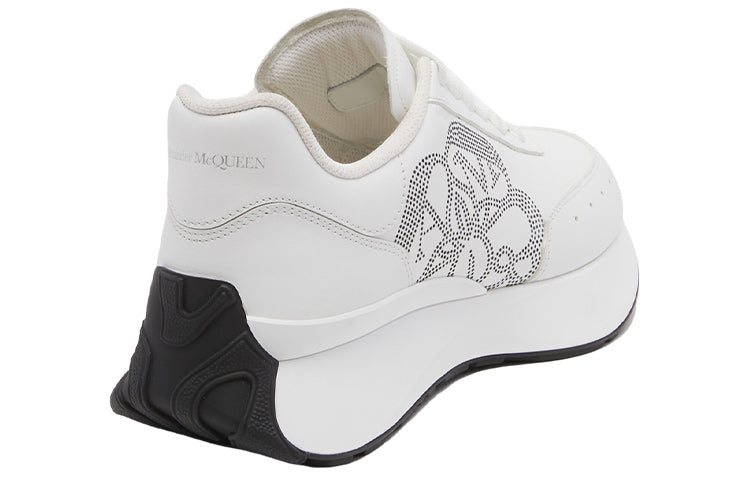 (WMNS) Alexander McQueen Sprint Runner 'White Black' 755637WIDN89089 #