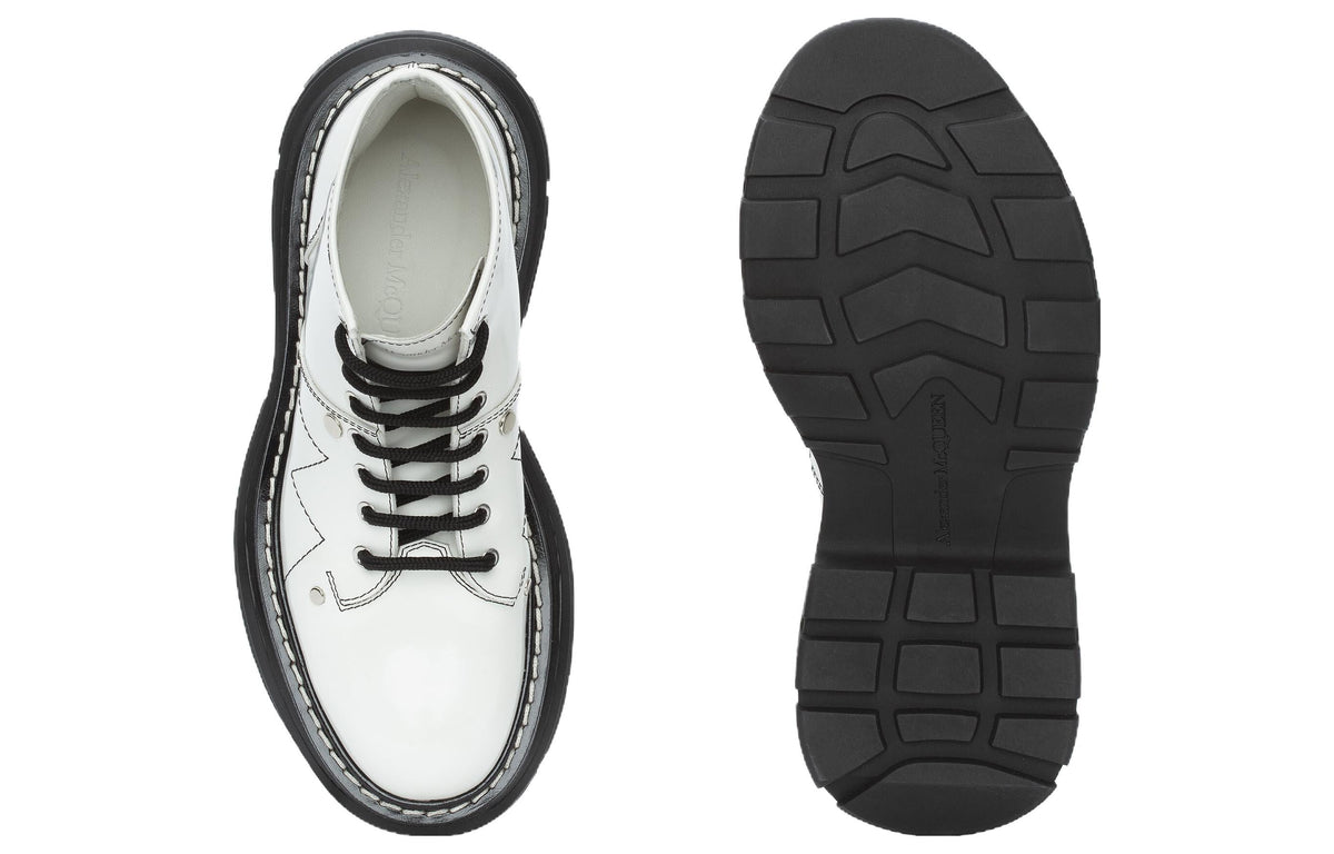 (WMNS) Alexander McQueen Tread Slick Boot 'Ivory Black' 595469WHQSG9089 #