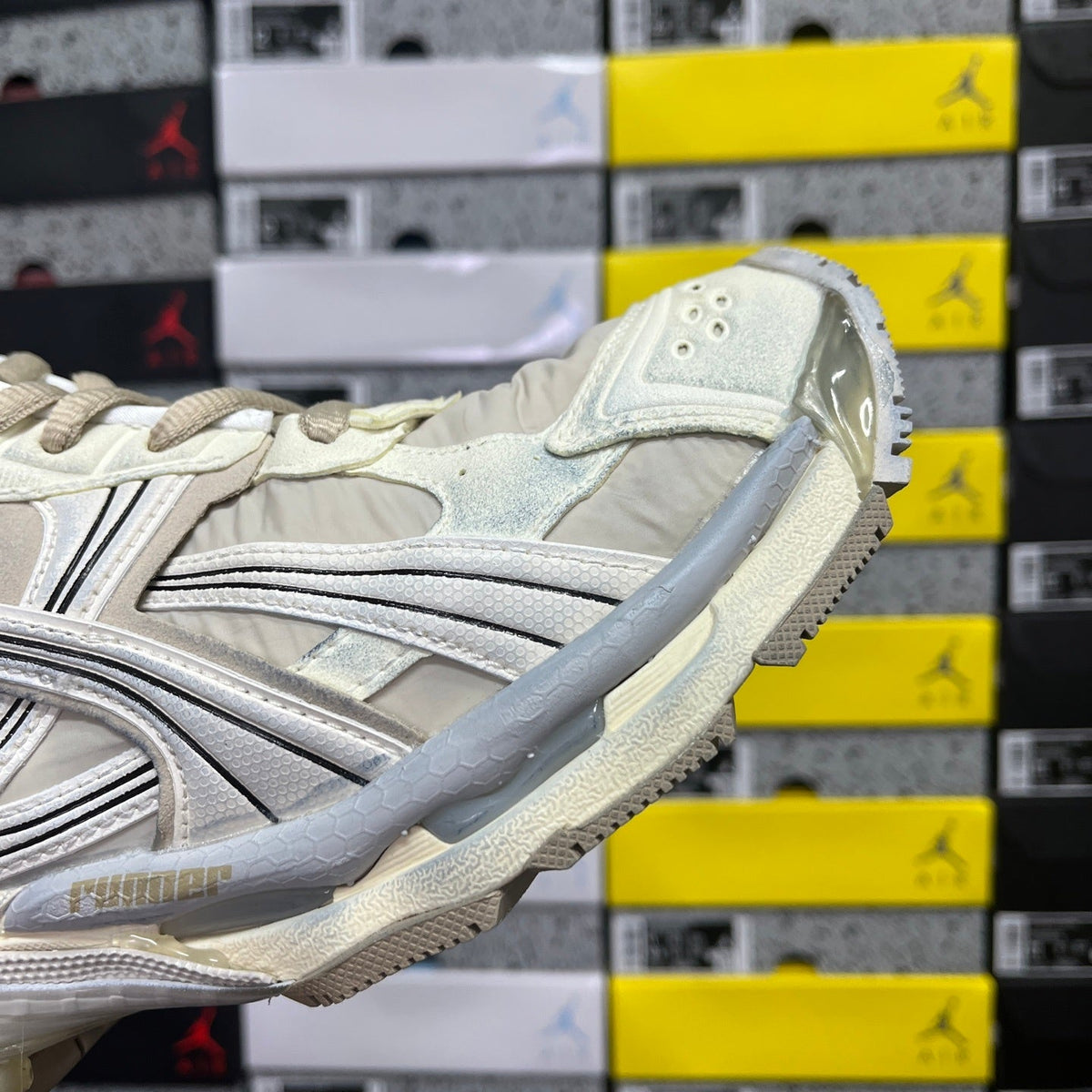 Balenciaga Runner 7.5 Cream White Grey