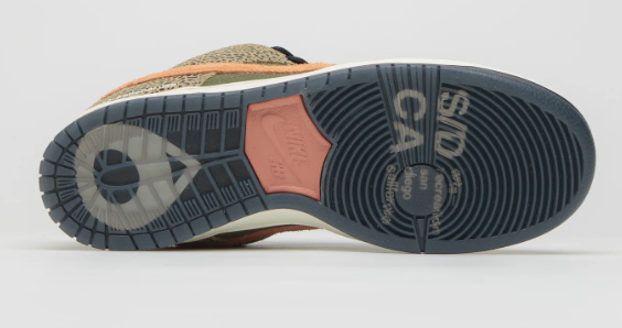 Nike SB x Arts-Rec Dunk Low Pro Shoes - Khaki  Amber Brown - Rough Green - Rust Pink