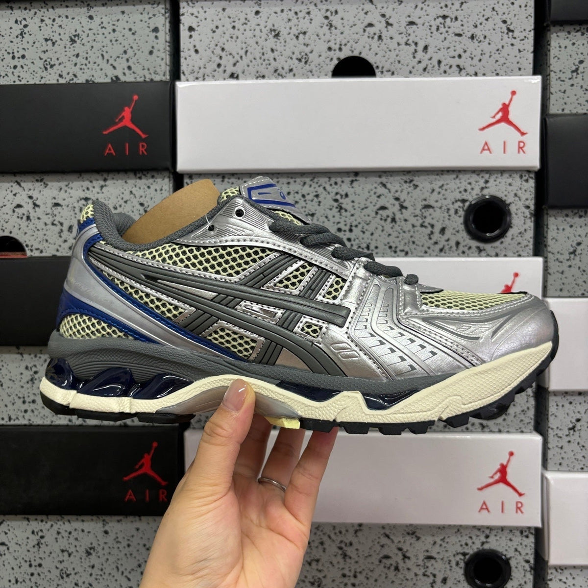 Asics Gel-Kayano 14 Soft Yellow Asics Blue
