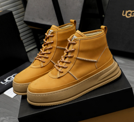 UGG Men's Leather Lace-Up Boot – Black