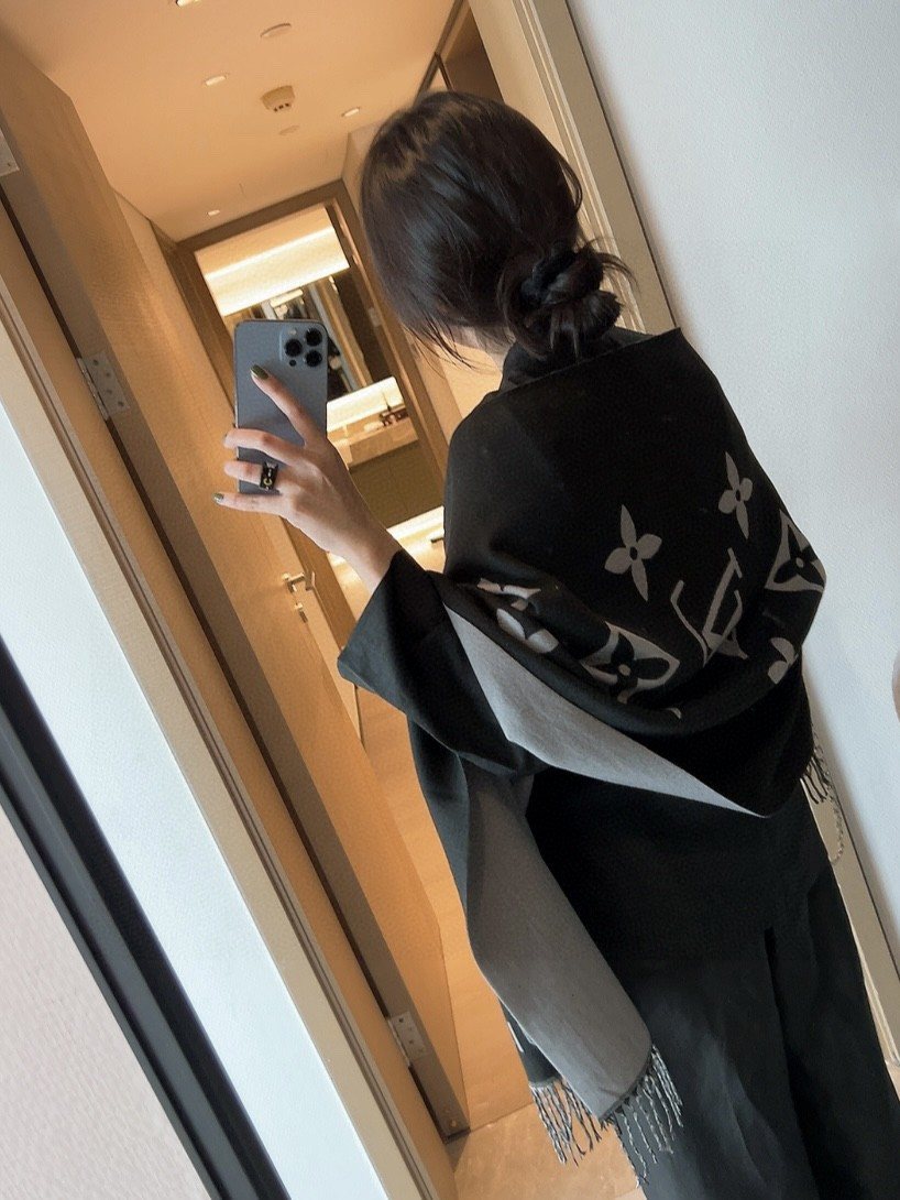 Louis Vuitton Black & Gray Floral Fringe Scarf Shawl