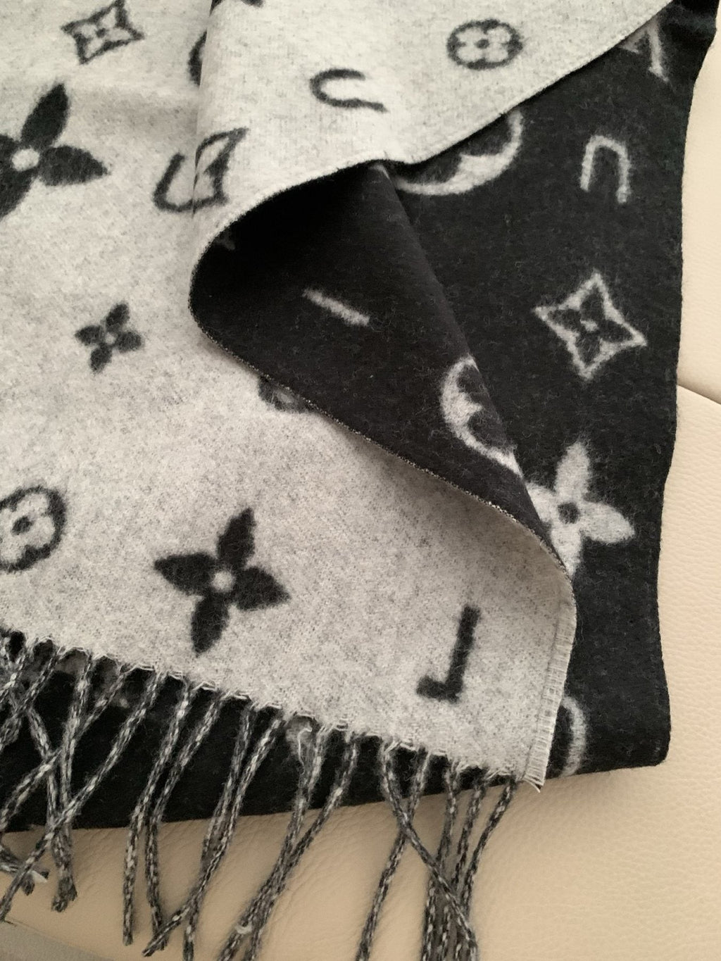 Louis Vuitton Black and Gray Reversible Cashmere Scarf