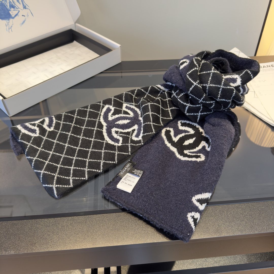 Chanel Grid Knit Scarf