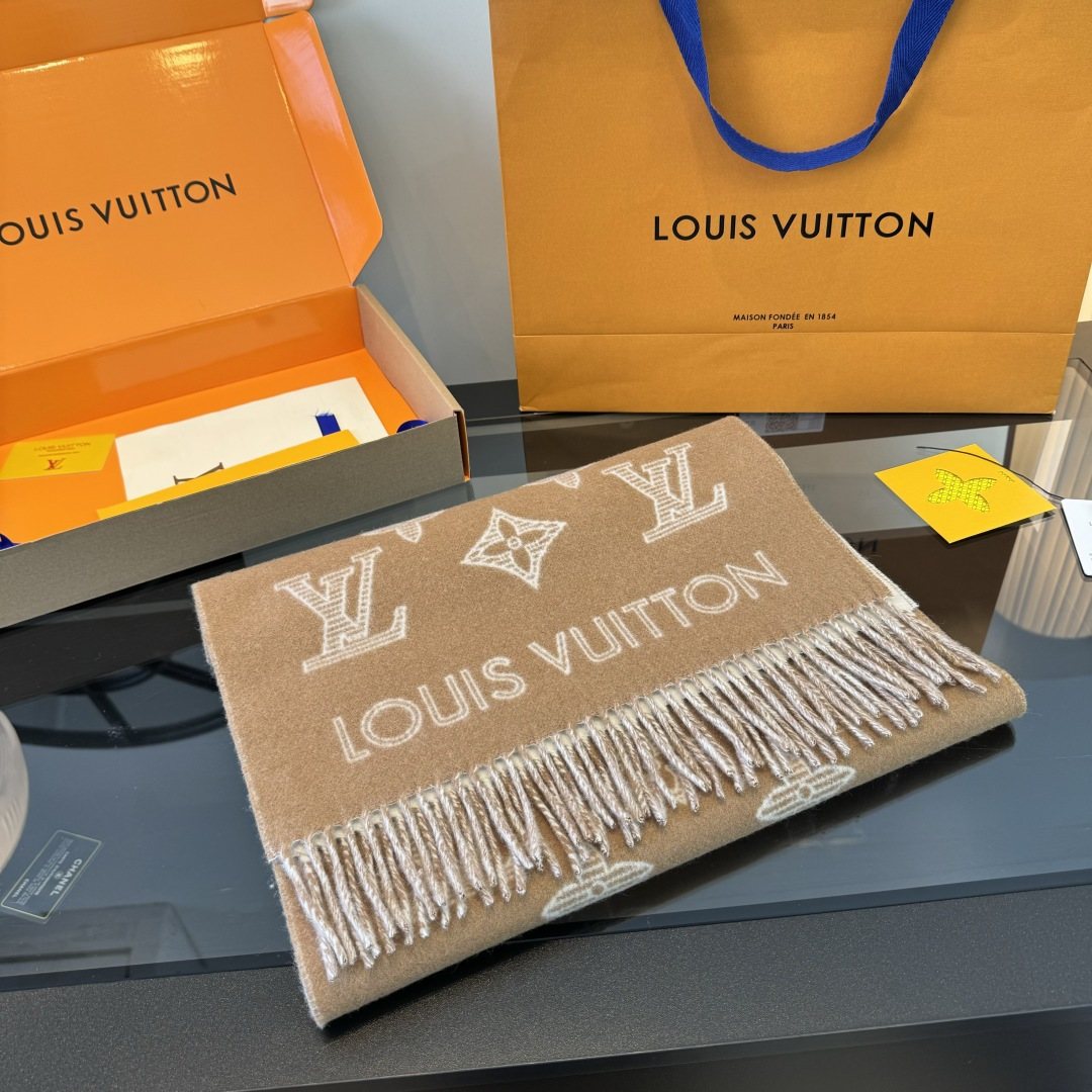Louis Vuitton Reversible Monogram Knit Scarf