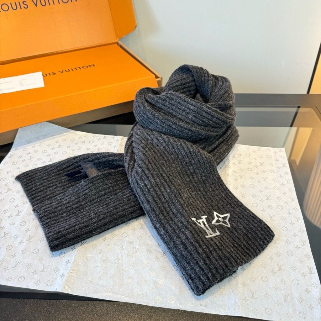 Louis Vuitton Rib-Knit Beanie & Scarf Set