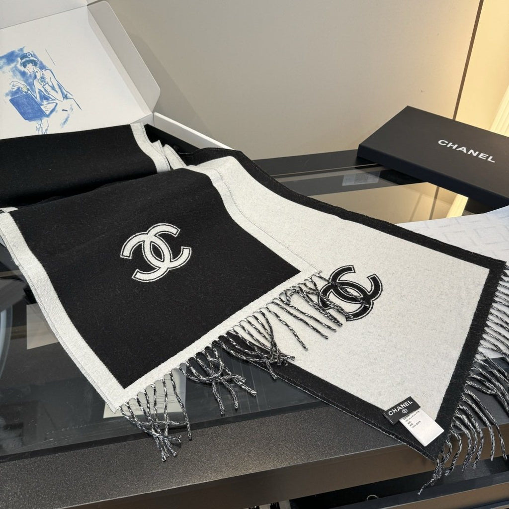 Chanel Contrast-Border Two-Tone Fringed Scarf