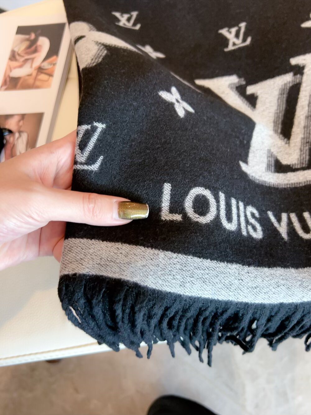 Louis Vuitton Contrast-Letter Monogram Fringed Scarf
