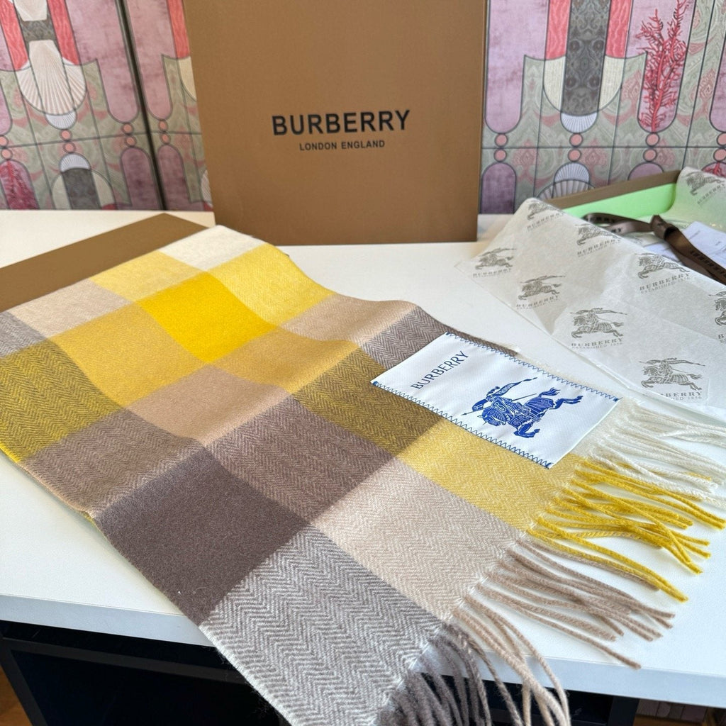 Burberry Woven Plaid Fringe Scarf - 30 x 180 cm
