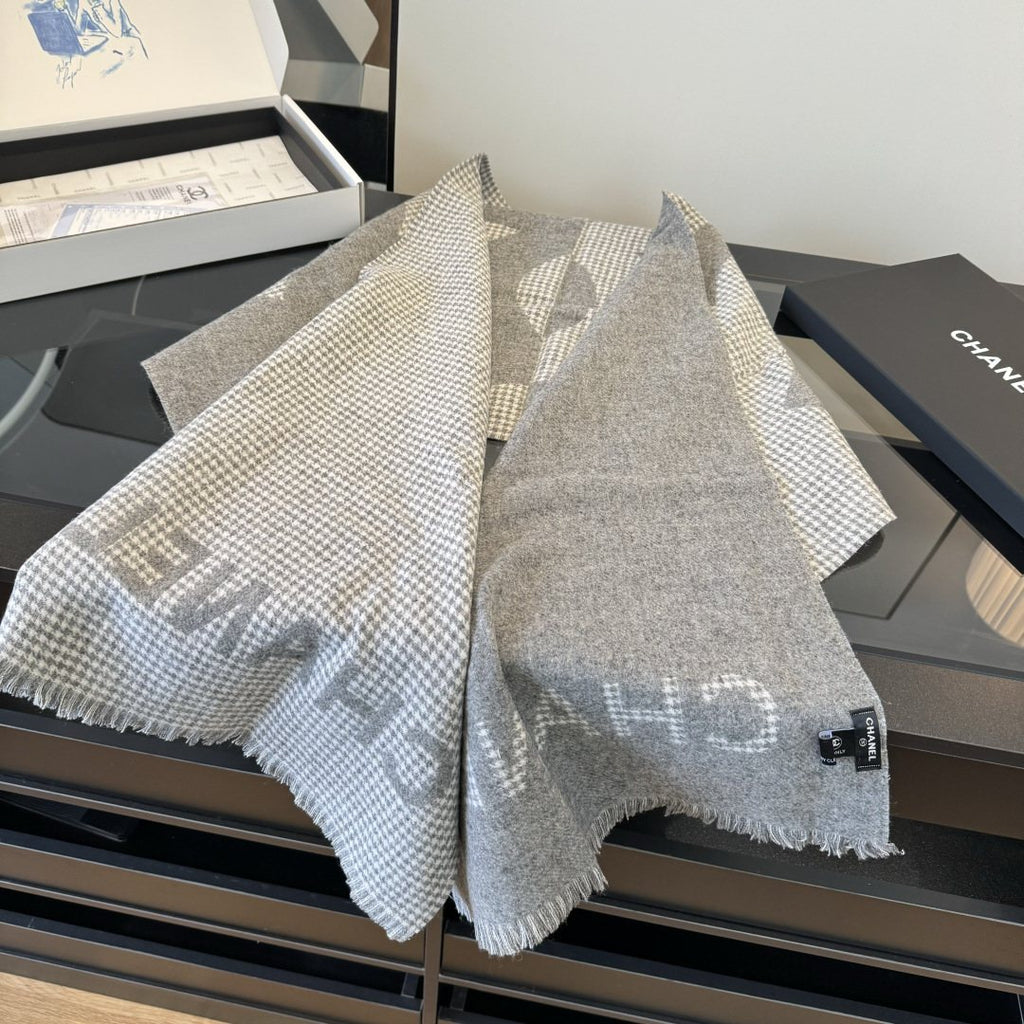 Chanel Two-Tone Houndstooth Fringe Scarf